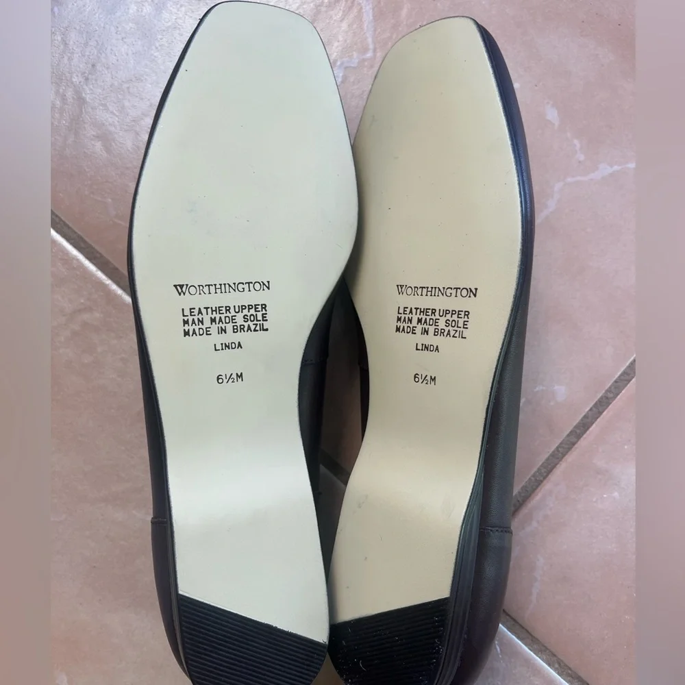 Woman’s Worthington Flat Shoes - Picture 5 of 7